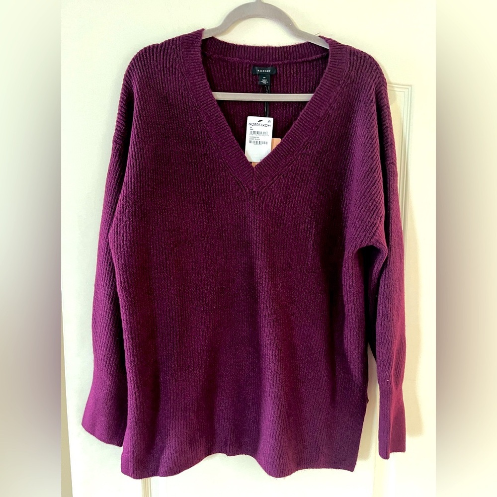 New! Halogen brand Polyester Acrylic Women's V-Neck Garnet Sweater Women’s med